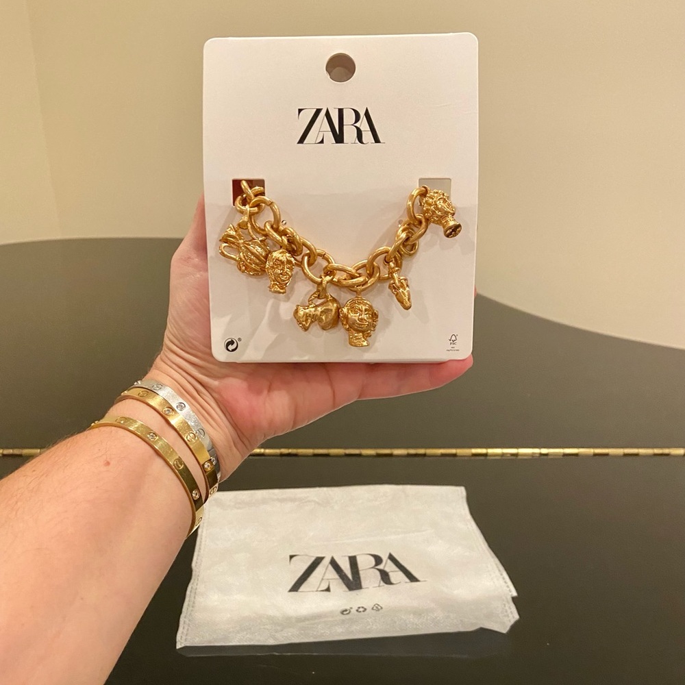 NWT Zara rare chunky faces & vaces charm statement bracelet - Picture 7 of 17